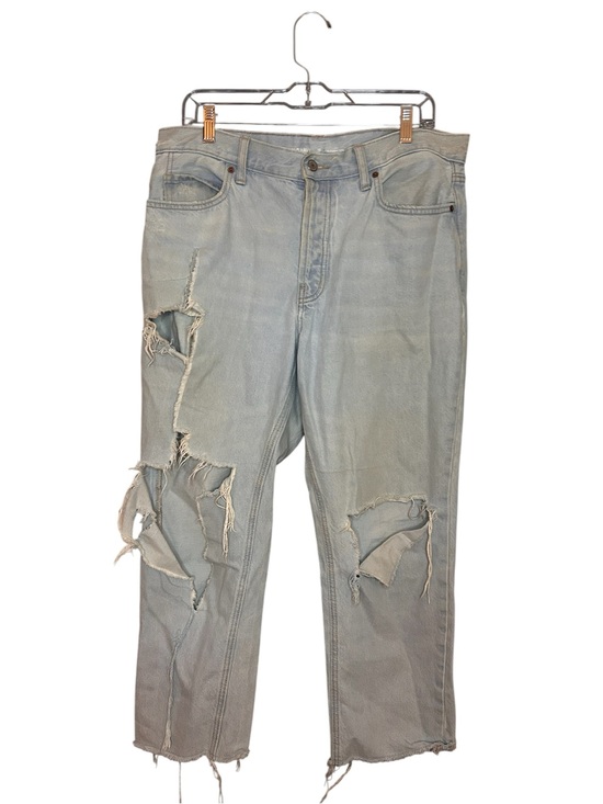 Old Navy Denim - Old Navy Slouchy Straight Distressed Jeans Women’s Size 12 Light Wash